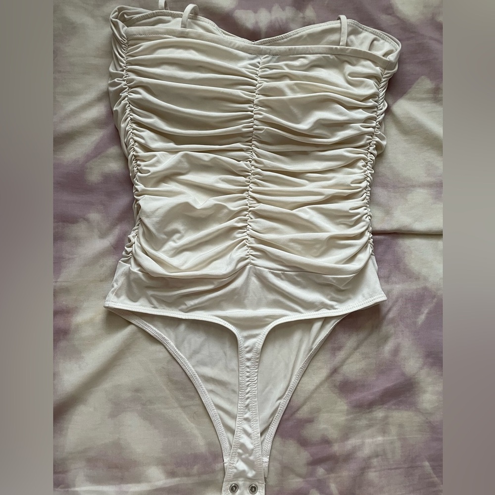 Express Ruched Bodysuit - Picture 3 of 6